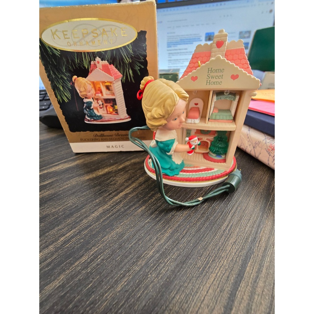 Hallmark Keepsake Ornament 1993 Dollhouse‎ Dreams Magic Flickering Lights Boxed